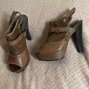 DKNY Liza Brown Slingback Heel Pump